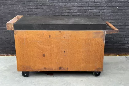Bigger view of OFYR tafel verhuur